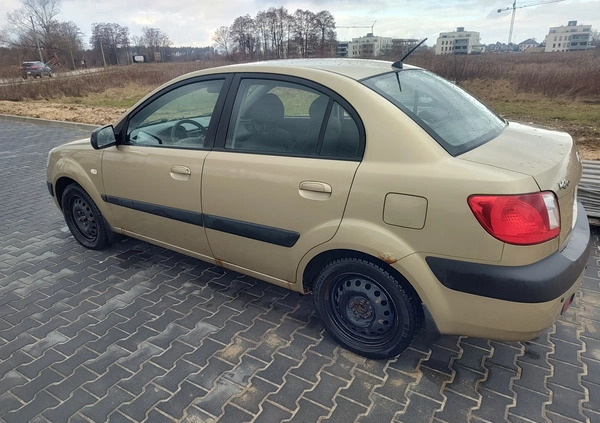 Kia Rio cena 6500 przebieg: 280000, rok produkcji 2006 z Warszawa małe 92